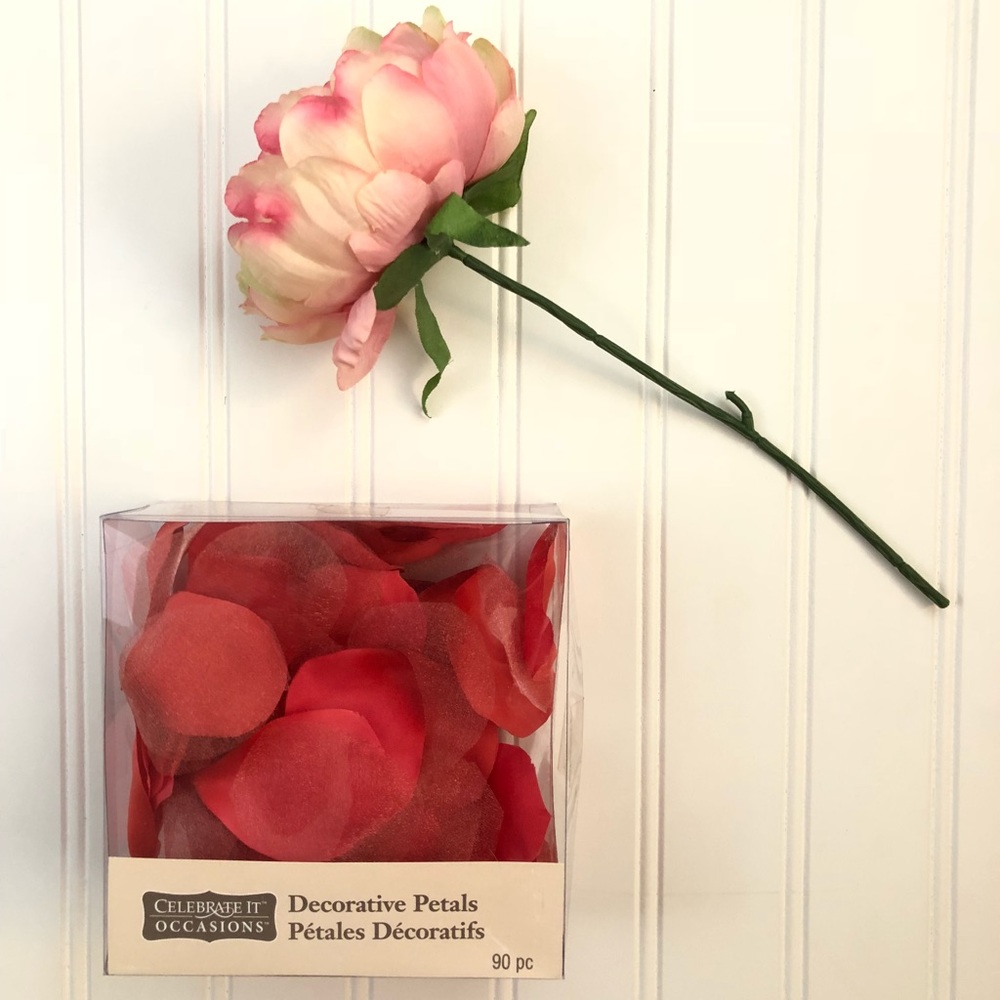 🌿Wedding decorative rose petals